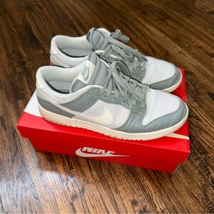 Nike Dunk Retro Low Mica Green Size 10.5 DV7212-300